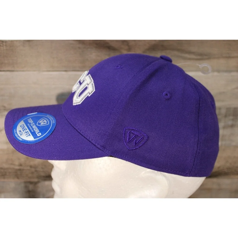 NWT Top‎ of the World TCU University Fitted Hat Size M/L Purple